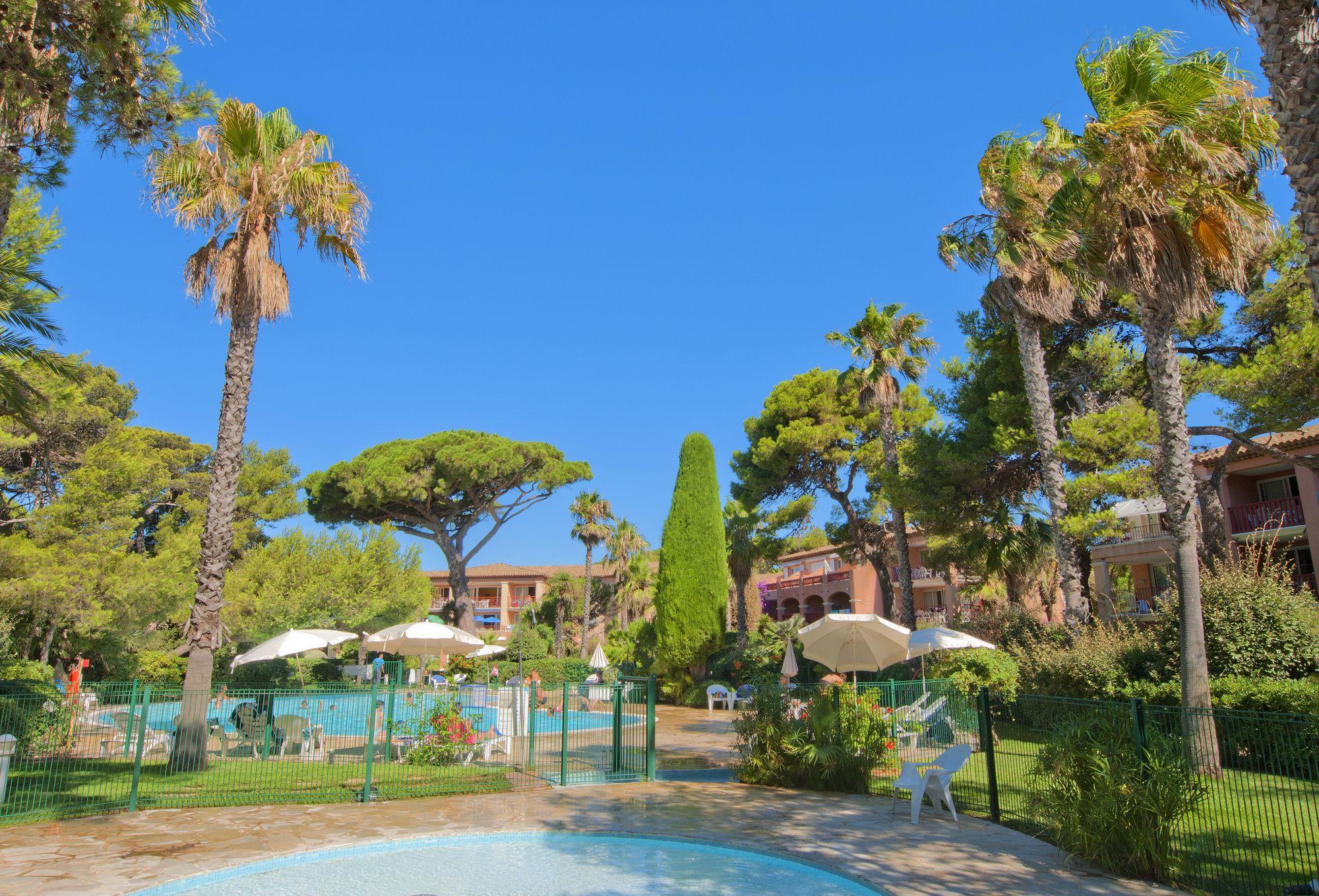 Residence Pierre & Vacances La Pinede Hyeres Bagian luar foto